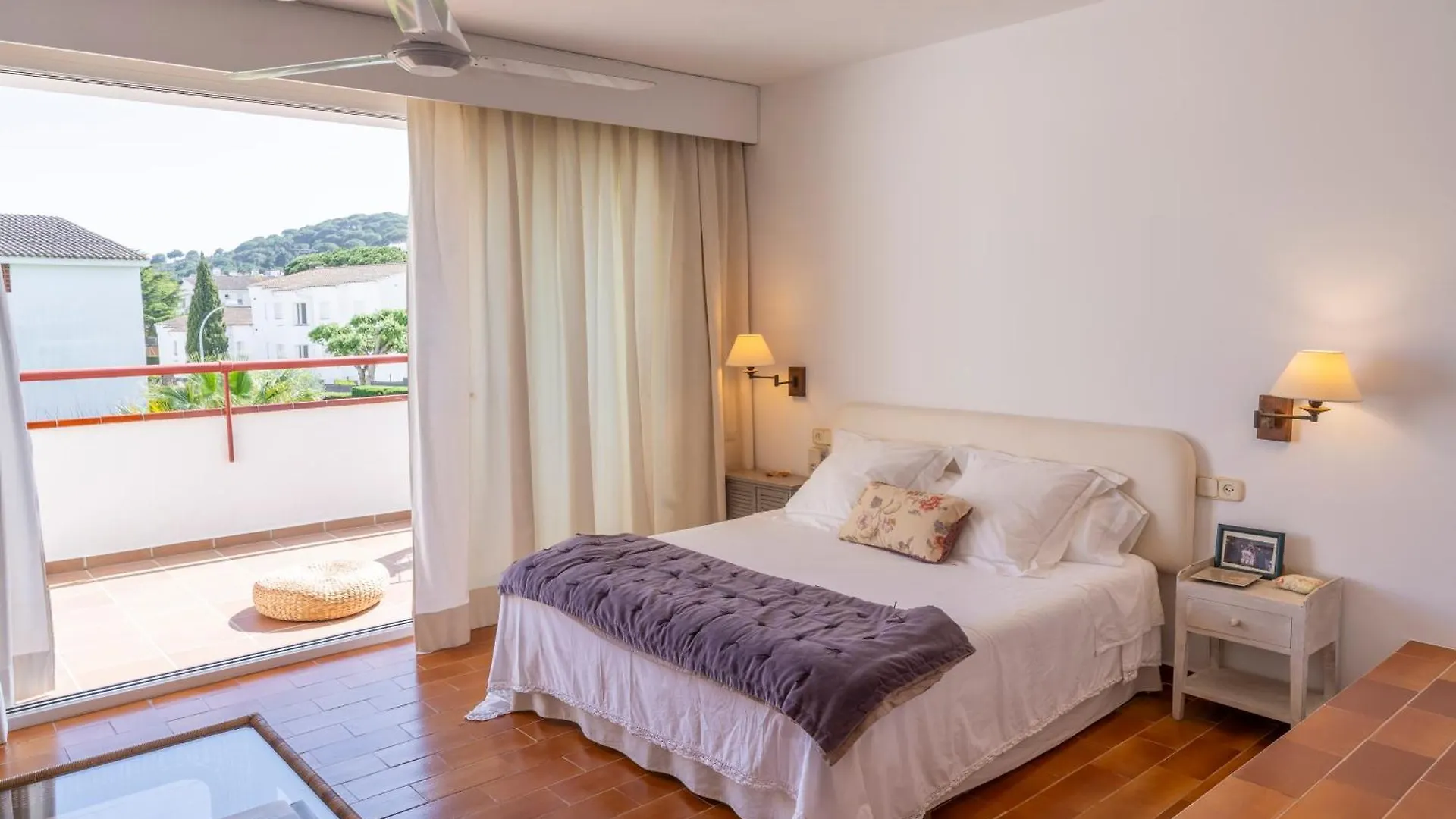 Apartamento Calella Park Parking Y Piscina Calella De Palafrugell Apartment