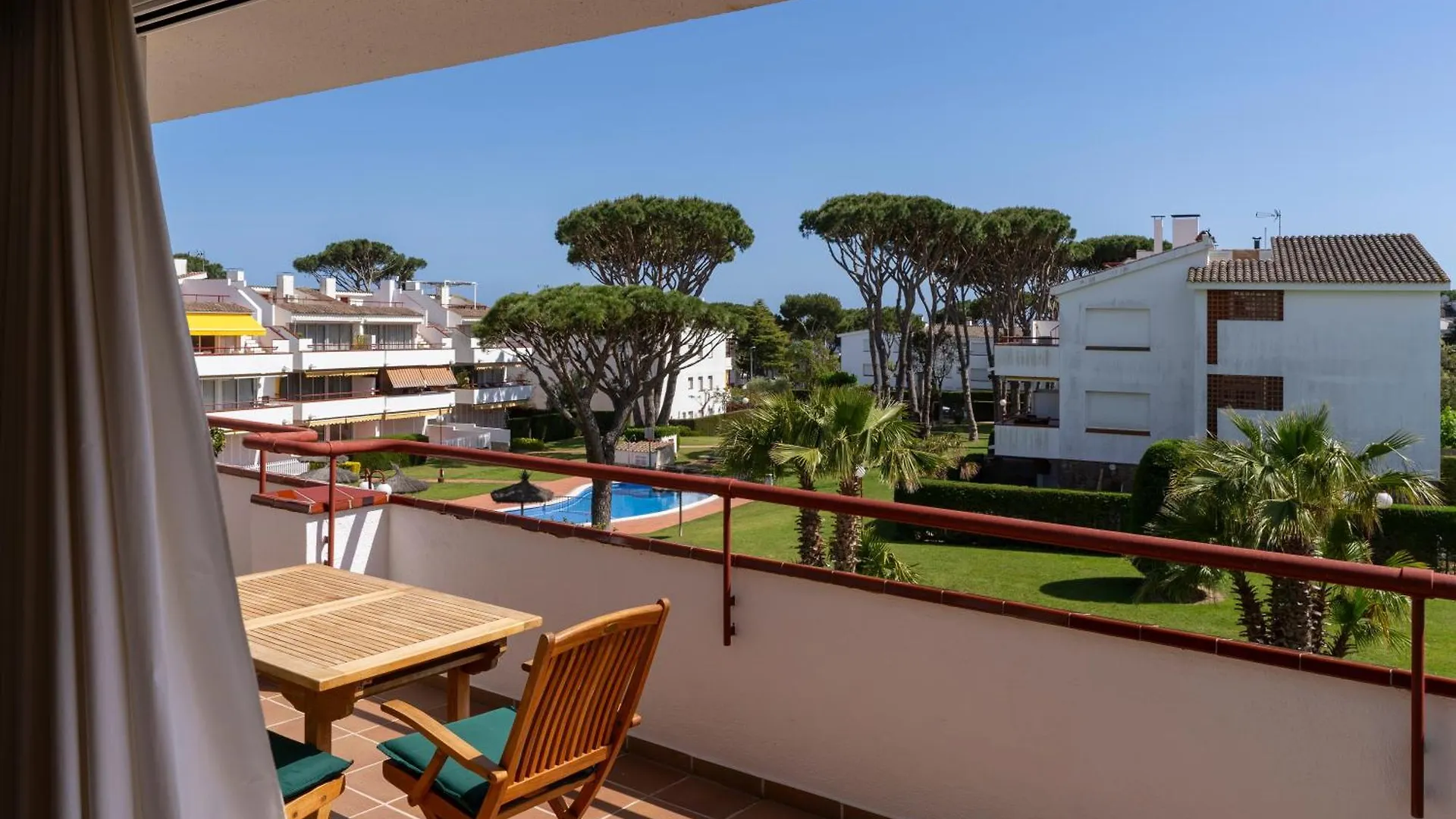 Apartamento Calella Park Parking Y Piscina Calella De Palafrugell Spain