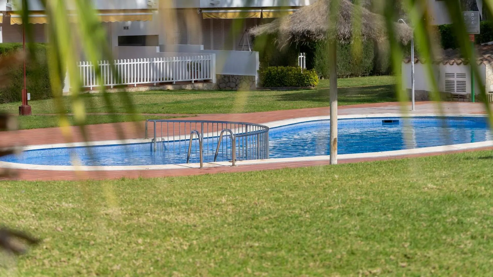 Apartamento Calella Park Parking Y Piscina Calella De Palafrugell Apartment